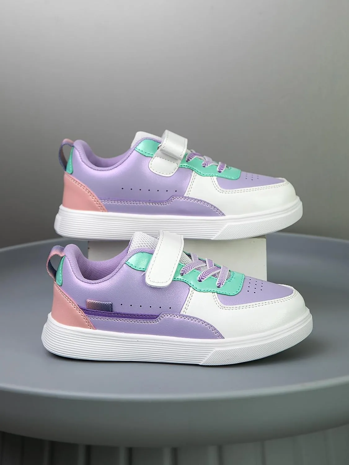 Boys and Girls Board Shoes Adjustable Hook and Loop Classic Low Top Kids Sneakers
