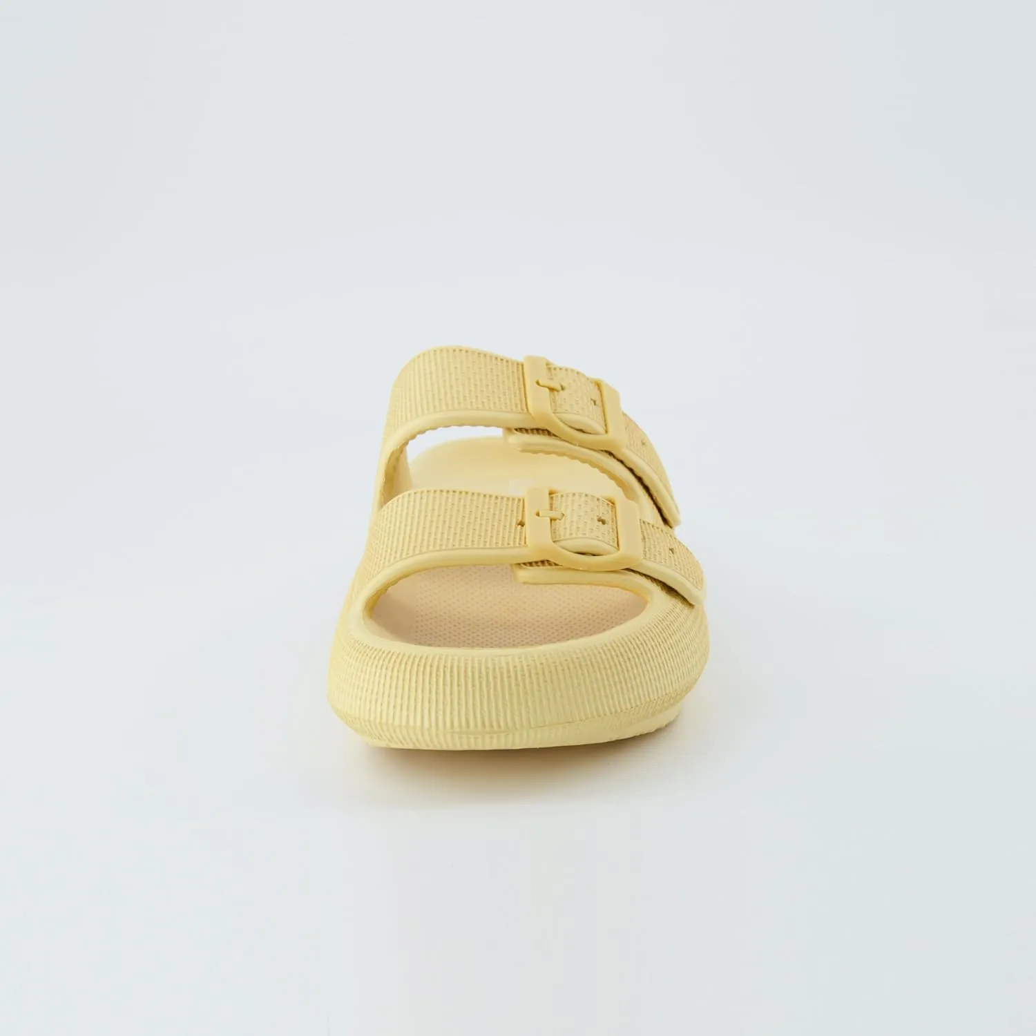 CUSHIONAIRE Women's Fame recovery cloud slide with  Comfort