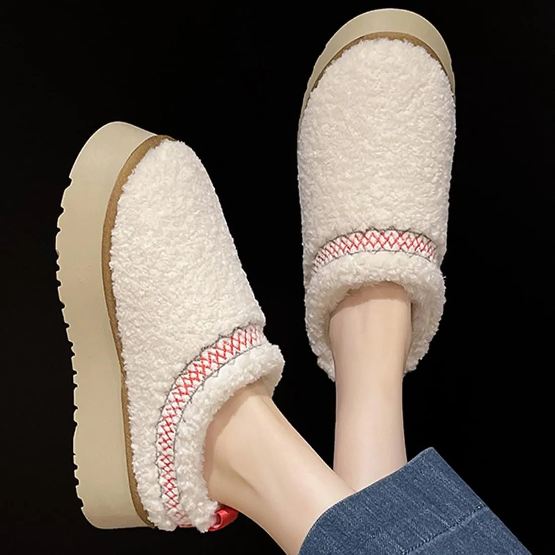 Harssidanzar Women's Platform Slippers Fleece Lined Boots Anti-Slip Snow Platform Slippers Winter House Shoes Indoor and Outdoor KL506US