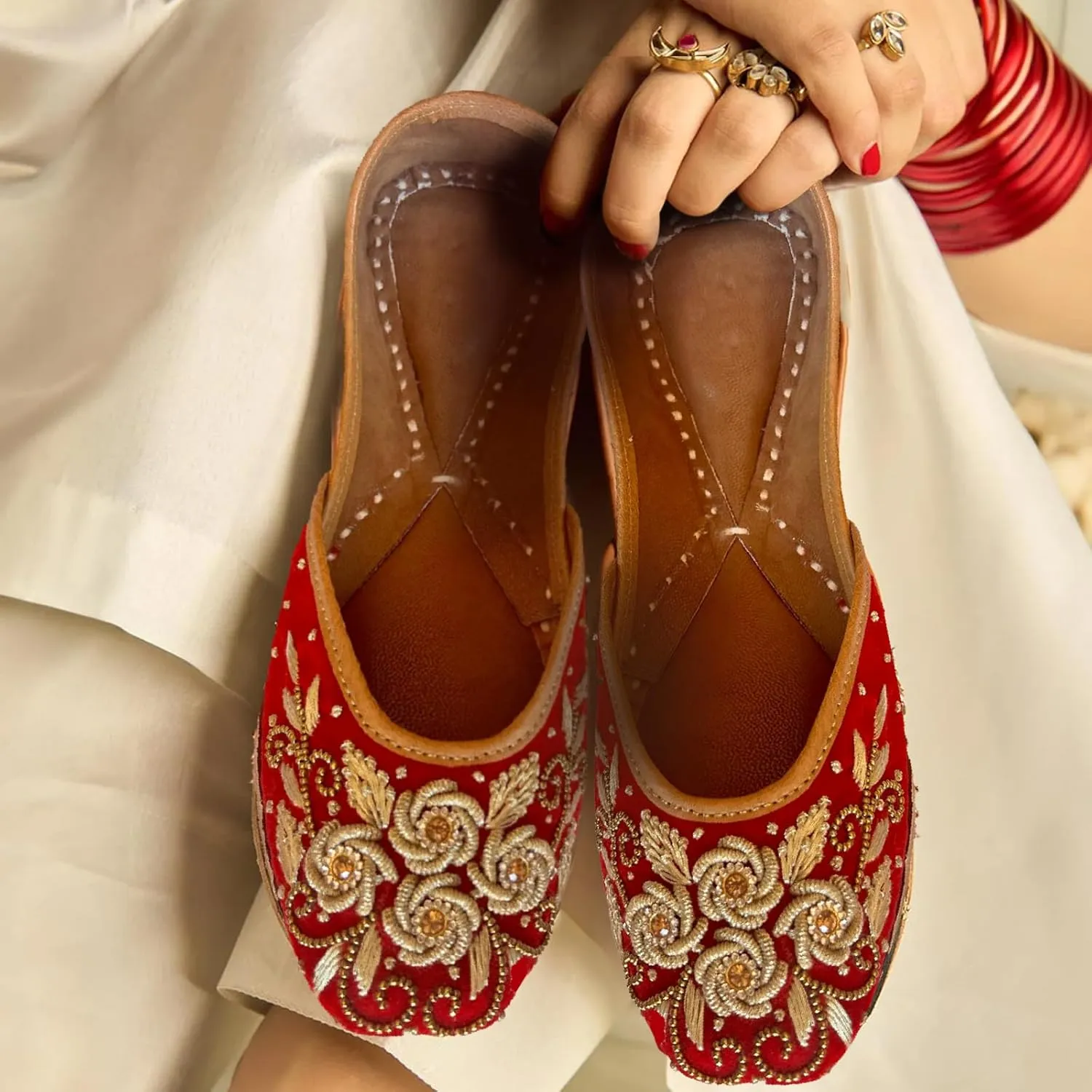 Indian Traditional Flats for Women Dressy Comfortable - Phulkari Khussa, Handmade Punjabi Jutti Ethnic Moajris for Casual & Festive Occasions