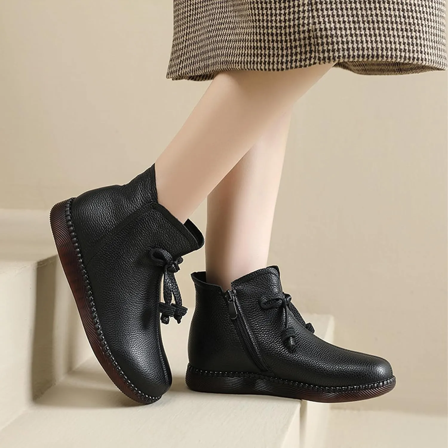 Lossarye Women's Leather Side Zipper Soft Flat Ankle Boots Retro Round Toe Lightweight Non-Slip Casual Booties Fall Winter Warm High Top Ankle Boots