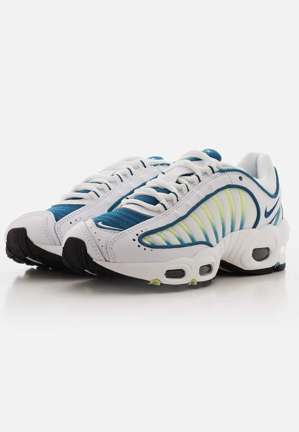 NIKE Women's Sneakers Trail Running Shoes