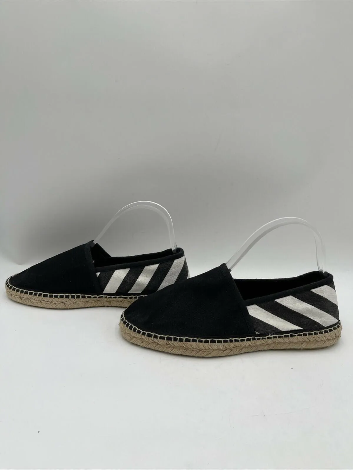 Off-White Black/White Stripes Round Toe Slip On Espadrilles Flats Womens Size 41 - Very Good