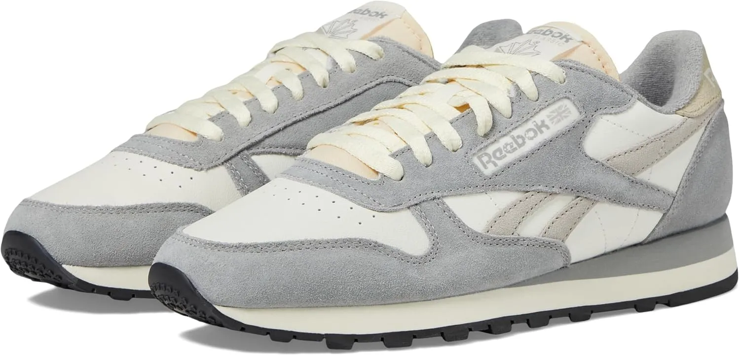Reebok Unisex Classic Leather Sneakers Legacy, Chalk/Grey 3/Moonstone, 13 US Men